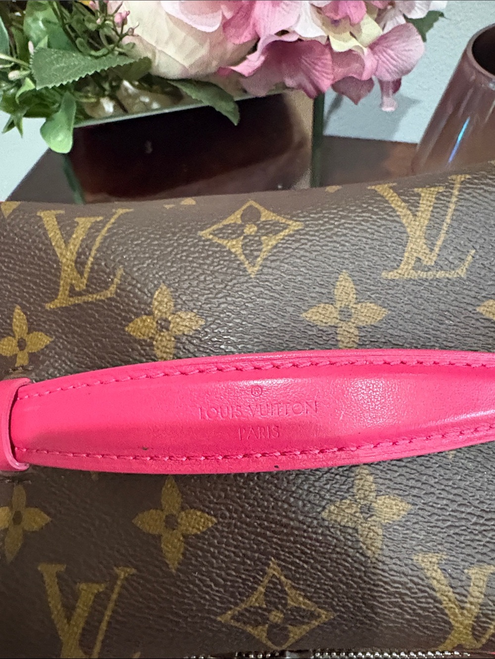 Louis Vuitton Monogram Vanity Case with Pink Trim - Picture 3 of 10